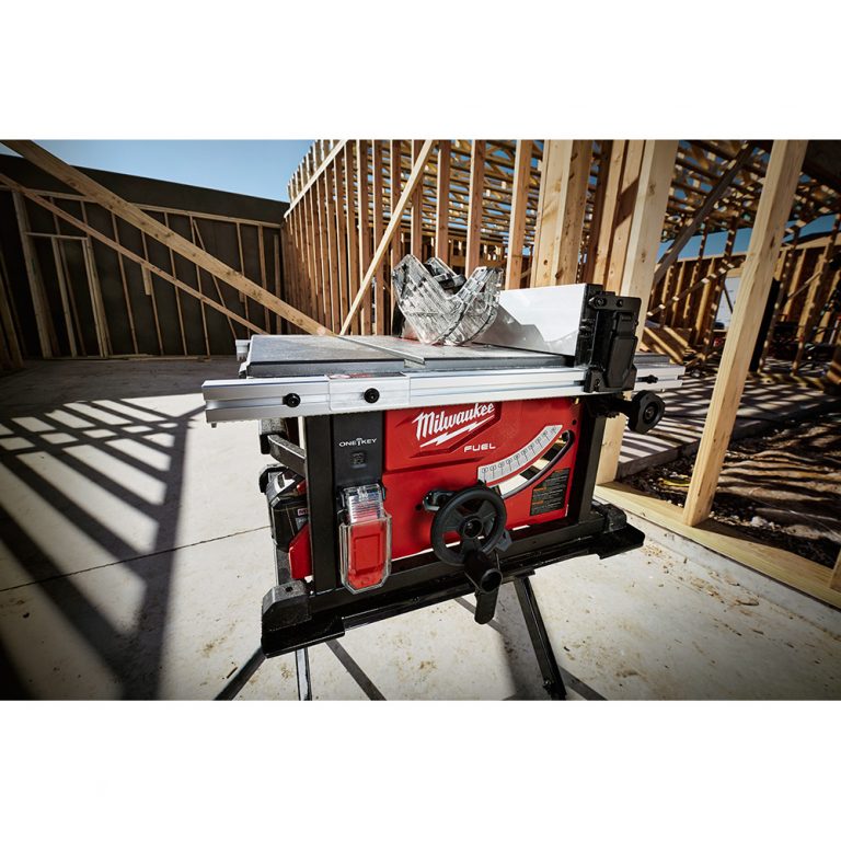 MILWAUKEE M18 FUEL 81/4" Table Saw with OneKey 12.0 AH KIT