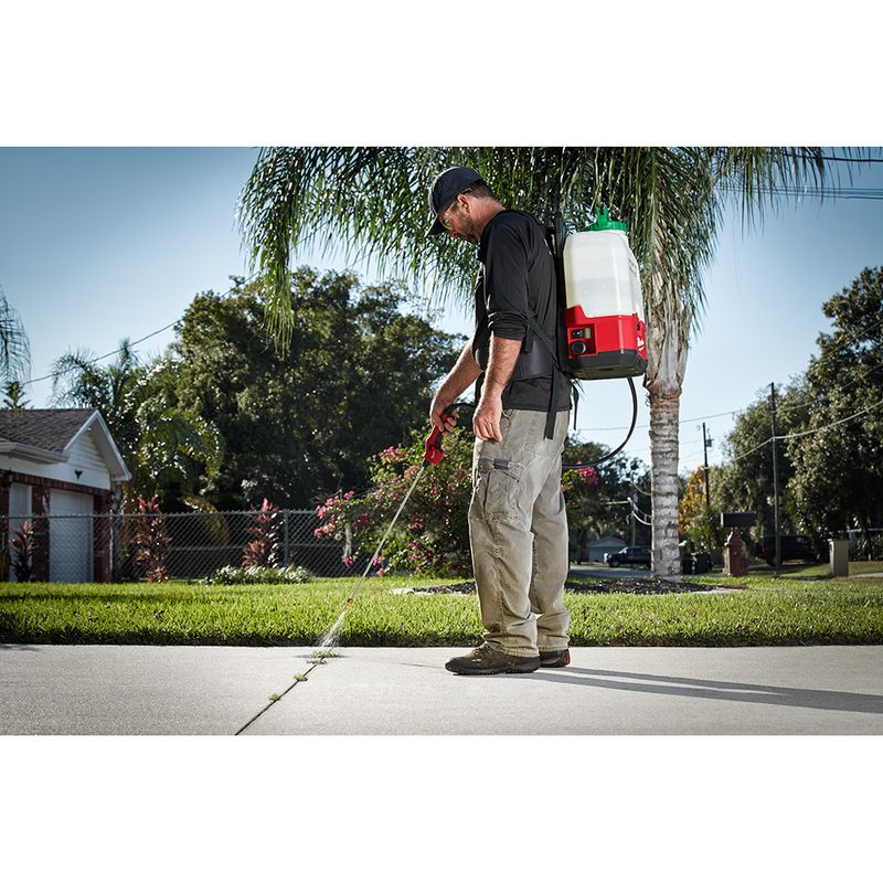 MILWAUKEE M18 SWITCH TANK 4 Gallon Backpack Pesticide Sprayer KIT 3.0