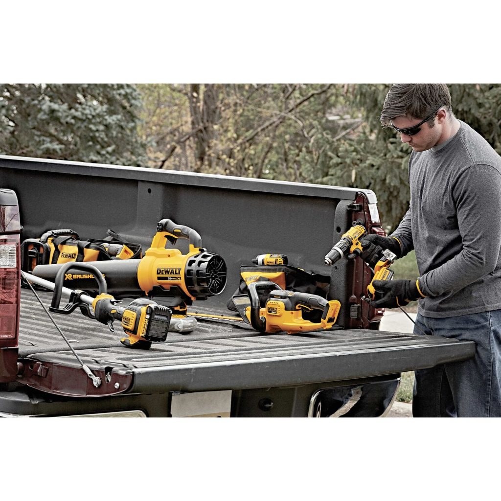 DEWALT 20V 22" Hedge Trimmer Bare Tool Contractor Cave Tools