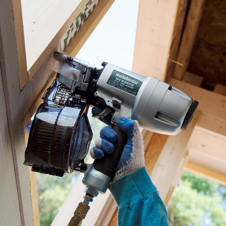 HITACHI Siding Coil Nailer 11/2" to 21/2" x 0.099" Contractor Cave