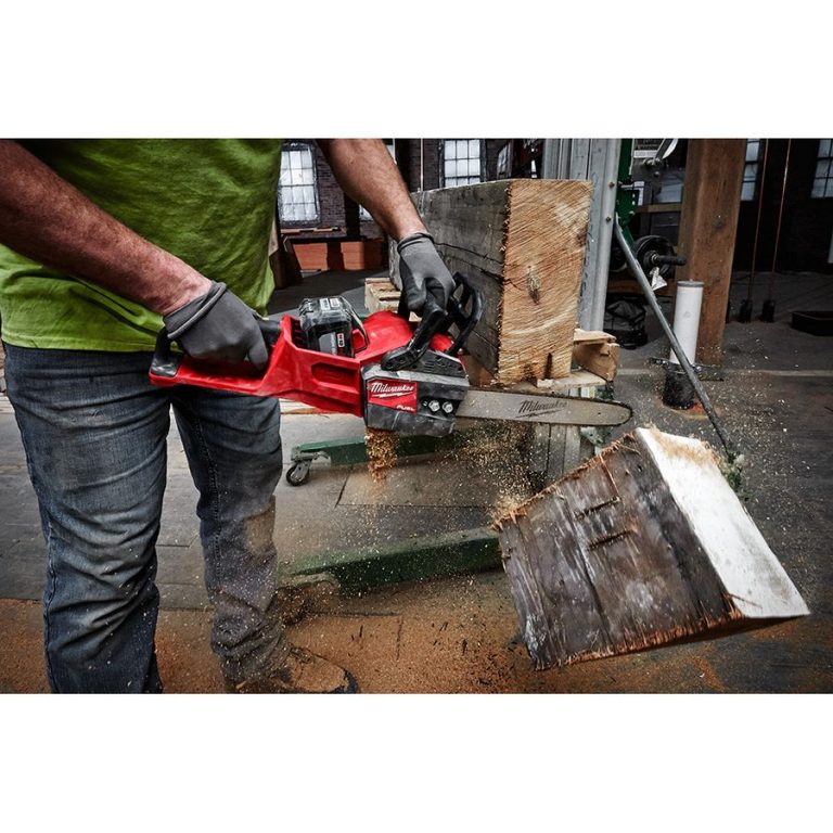Milwaukee M18 Fuel 16" CHAINSAW 12.0 AH Kit | Contractor Cave Tools