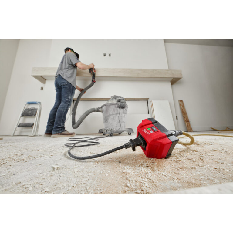 MILWAUKEE® Wireless Dust Control Adapter & Remote Kit
