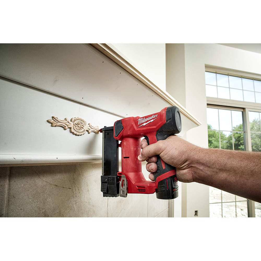 Milwaukee m12 23 discount gauge pin nailer