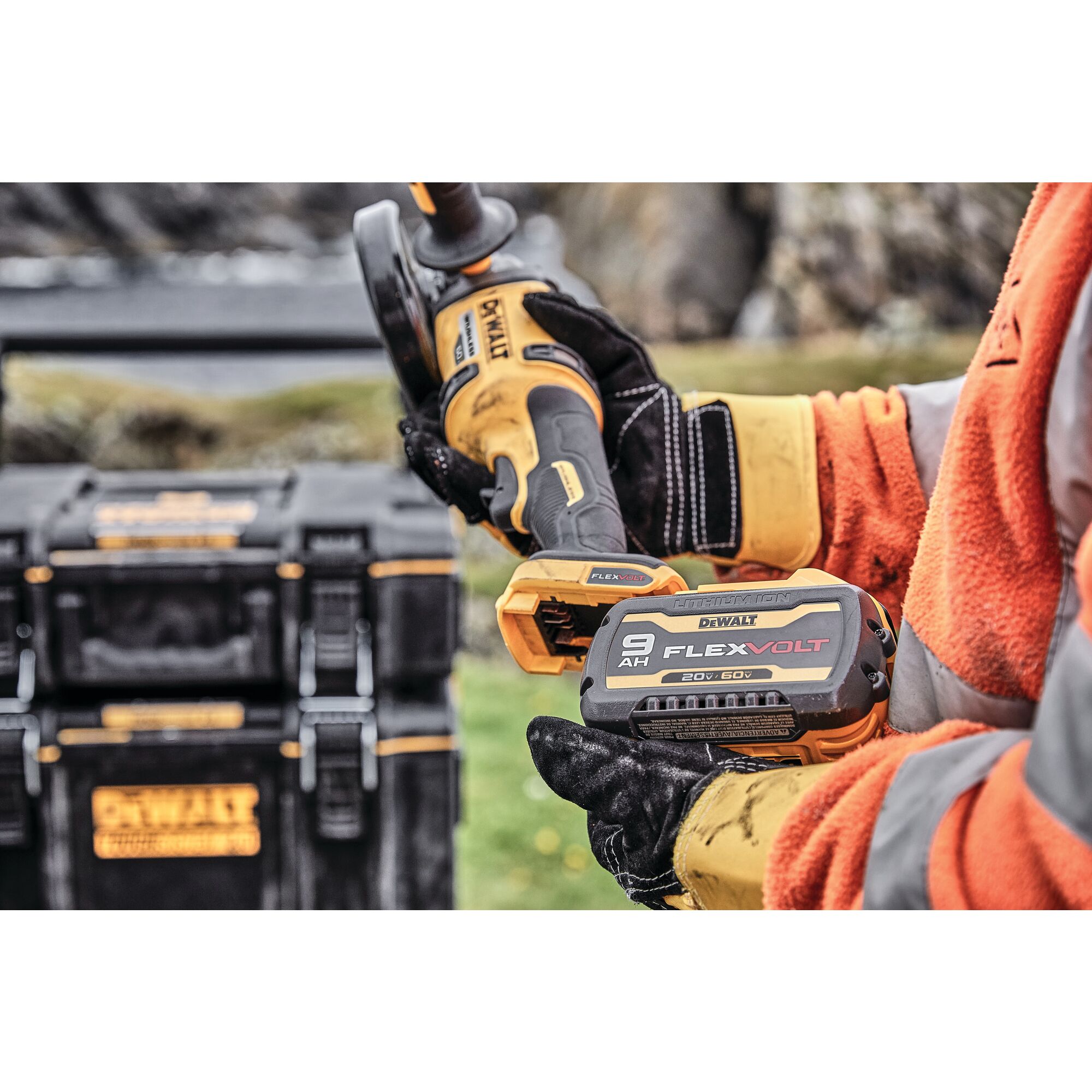 Dewalt flexvolt discount 2 tool kit