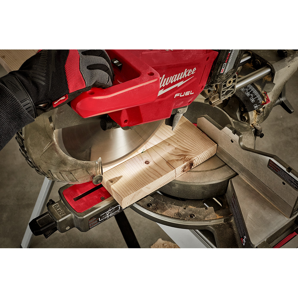 Milwaukee 12 miter store saw m18