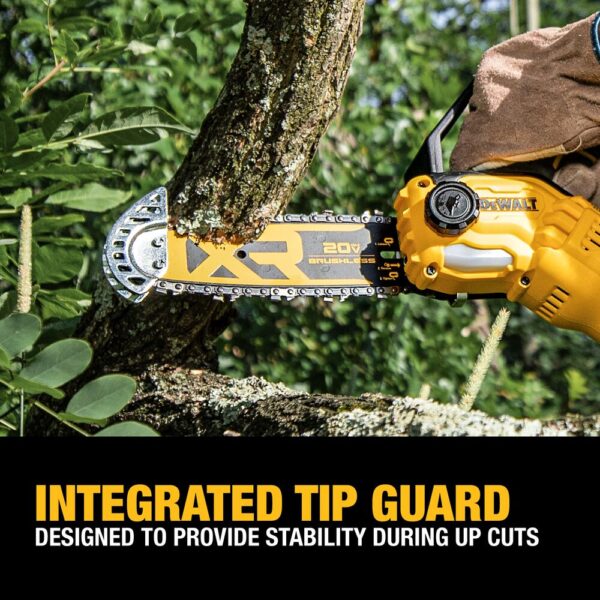 DEWALT 20V MAX* 8 in. Brushless Cordless Pruning Chainsaw Kit w/3 Ah Battery 7