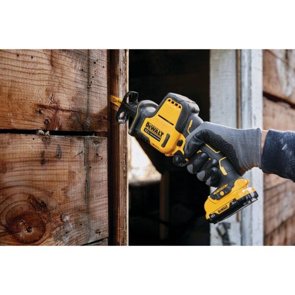DEWALT® XTREME 12V MAX* Brushless One-Handed Reciprocating Saw (Tool Only) 7