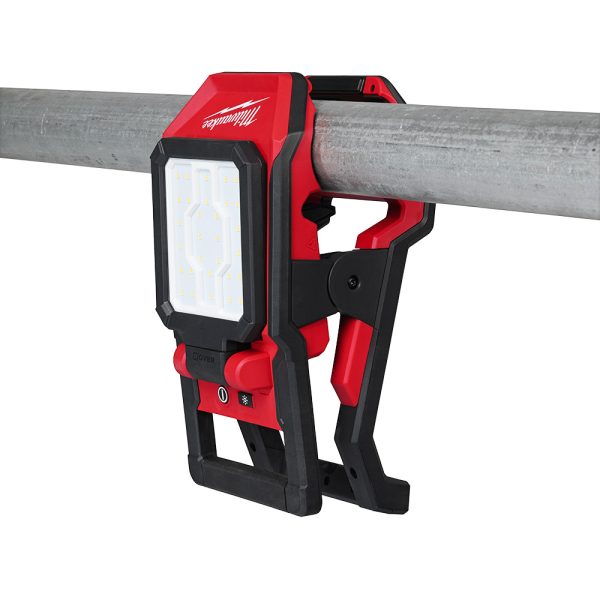 MILWAUKEE M18™ ROVER™ Clamping Flood Light 3