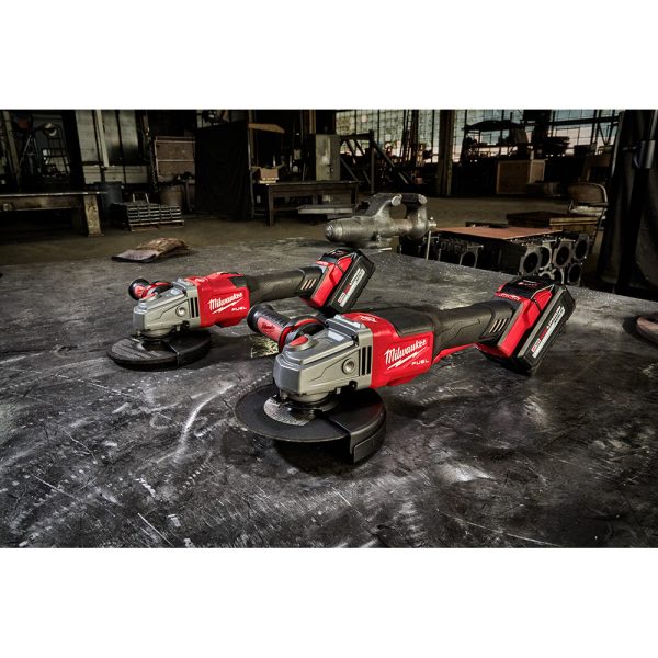 MILWAUKEE M18 FUEL™ 4-1/2” - 6” Braking Grinder Paddle Switch, No-Lock - Image 6