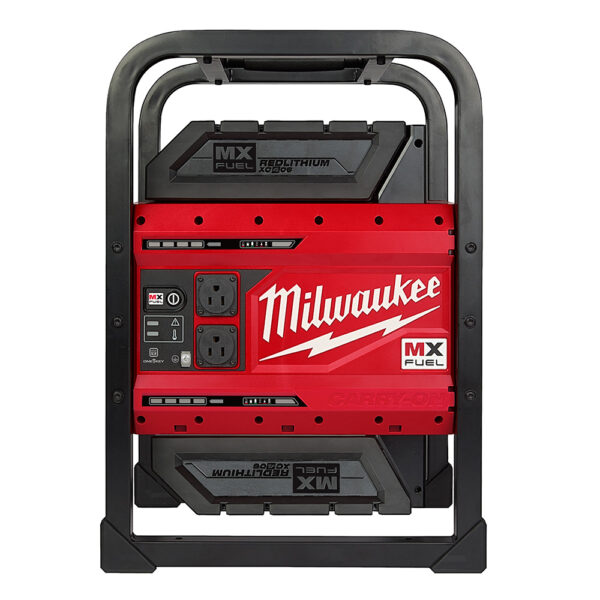 MILWAUKEE CARRY-ON™ 3600W/1800W Power Supply 2