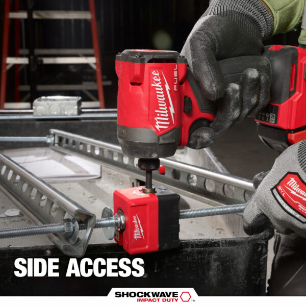 MILWAUKEE SHOCKWAVE™ Impact Duty 3/8" Threaded Rod Nut Runner - Image 5