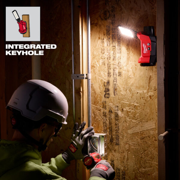 MILWAUKEE M12™ ROVER™ Multi-Directional Flood Light w/ PACKOUT™ Compatibility - Image 12