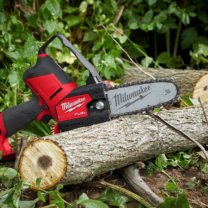 MILWAUKEE M12 FUEL™ HATCHET™ 6" Pruning Saw (Tool-Only) - Image 8
