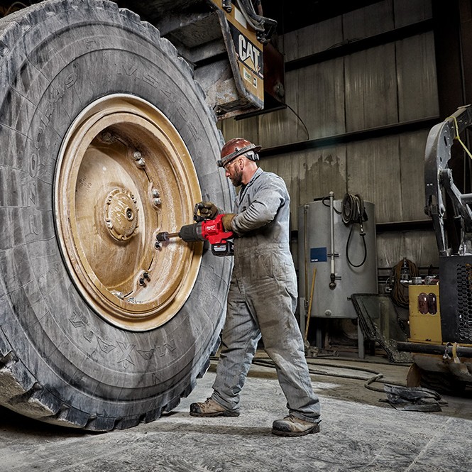 MILWAUKEE M18 FUEL™ 1" D-Handle Ext. Anvil High Torque Impact Wrench w/ ONE-KEY™ - Image 6