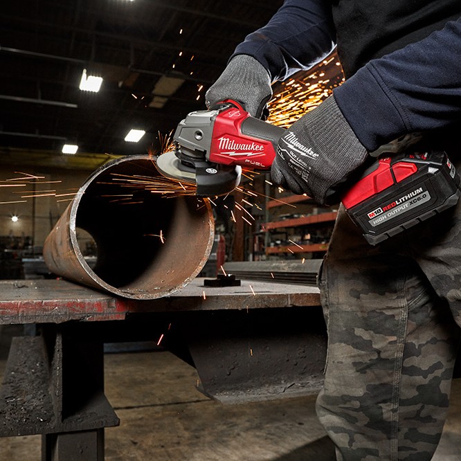 MILWAUKEE M18 FUEL™ 4-1/2" / 5" Braking Grinder Paddle Switch, No-Lock FORGE Kit - Image 5