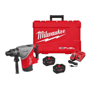 MILWAUKEE 2918-22HD M18 FUEL 1-3/4 inch SDS Max Rotary Hammer kit including rotary hammer, red hard carrying case, two M18 REDLITHIUM FORGE HD12.0 batteries, and M18/M12 rapid charger with power cord, shown on white background.