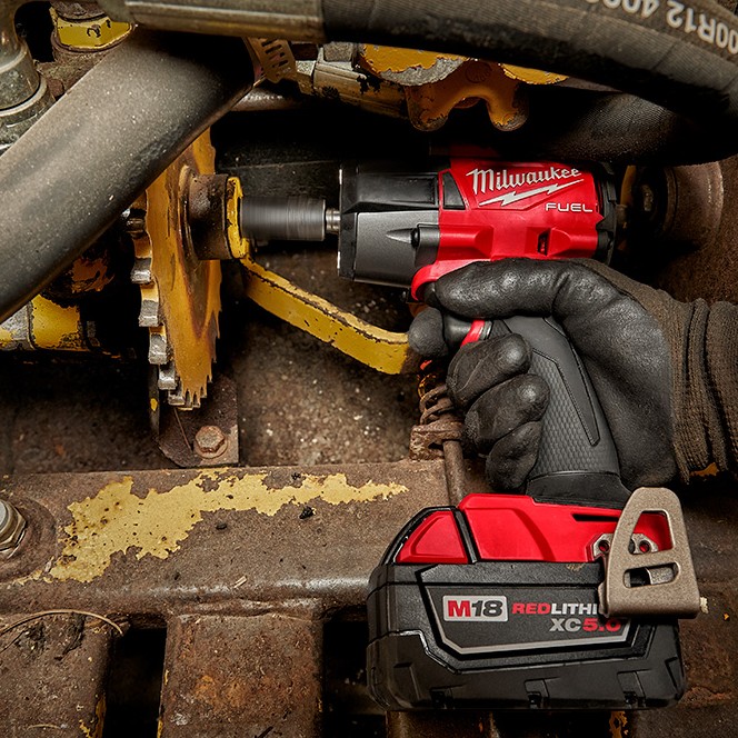MILWAUKEE® M18 FUEL™ 1/2" Mid-Torque Impact Wrench w/ Friction Ring (Tool Only) - Image 12