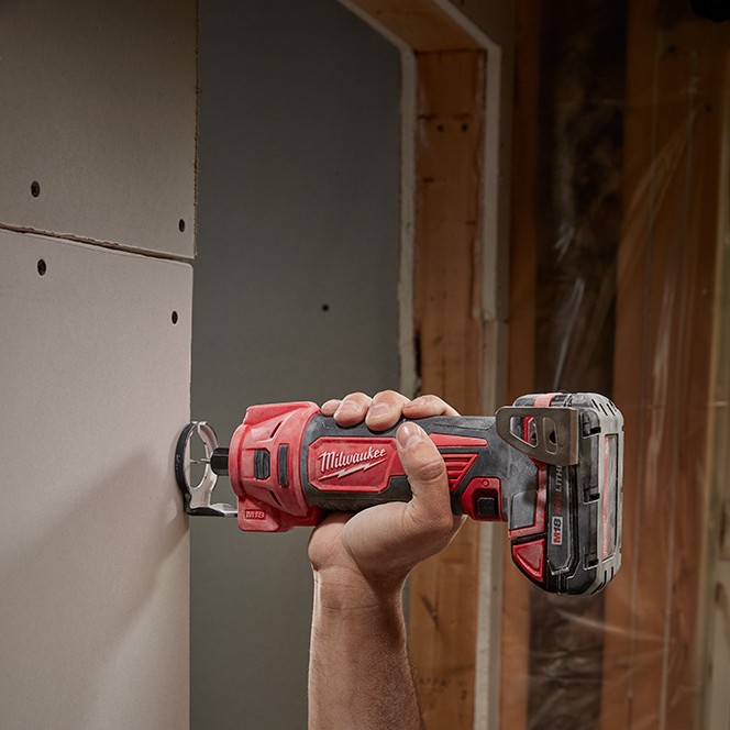 MILWAUKEE M18™ Cut Out Tool (Tool Only) - Image 4
