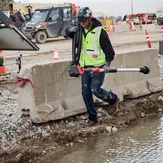 MILWAUKEE M18™ Brushless Stick Transfer Pump - Image 10