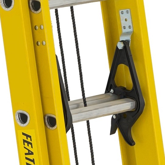 Featherlite 6932 fiberglass extension ladder MAXLOCK rung lock detail, close-up showing polymer lock engaging D-rung with rope and pulley system visible between rails